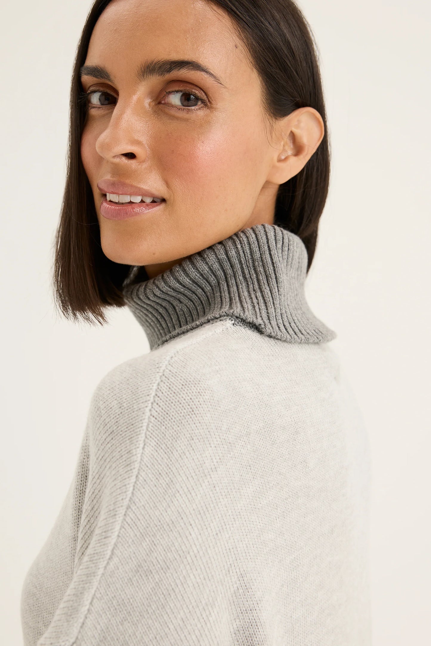 Yarra Trail Sleet Knit in Silver